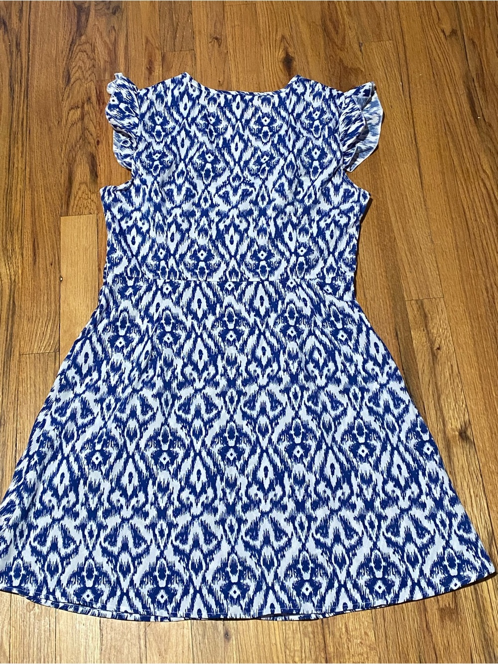 SHEIN Blue White Ikat Print Mini Dress Size L Flutter Sleeve Button Front - Picture 3 of 6